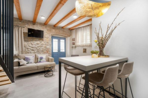 Exquisites Apartment im Herzen von Porec mit Meerblick, nur 150 Meter zum Strand